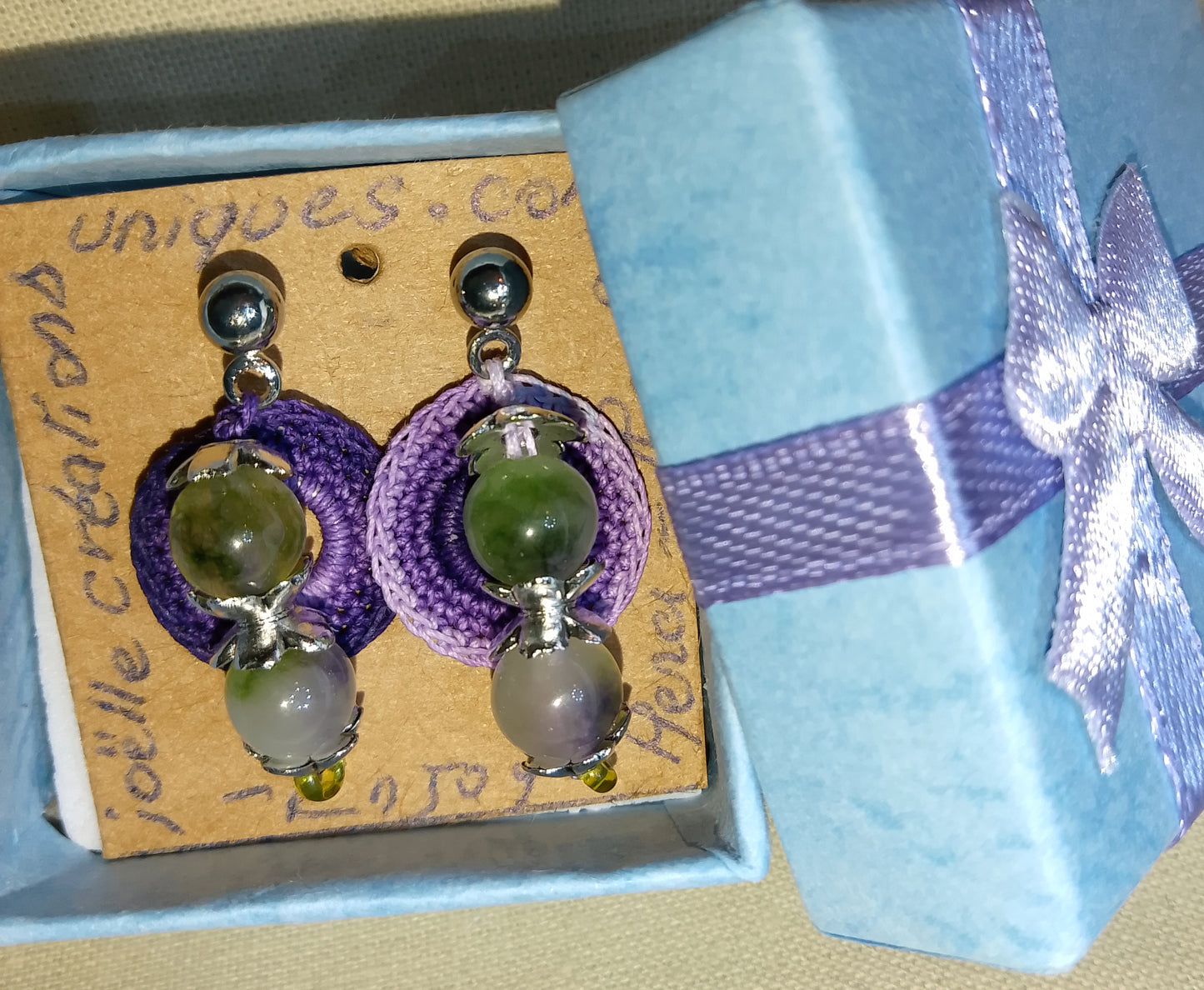 Boucles d'oreilles dégradé de violet