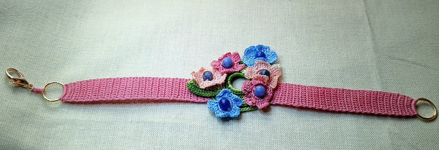 Bracelet Hélène Myosotis perles de sodalite fait main France crochet artisanal