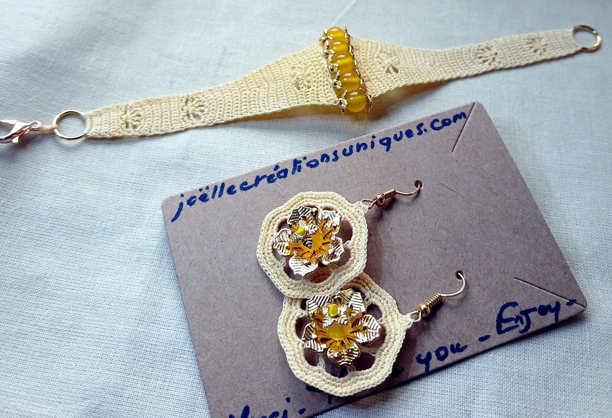 Ensemble Marie bracelet et boucles d'oreilles Jaune Pâle perles agates jaunes fit main France crochet artisanal