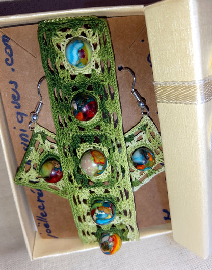 Ensemble Ann bracelet et boucles d'oreilles dégradé de vert perles de jaspe sea sediment fait main France crochet artisanal
