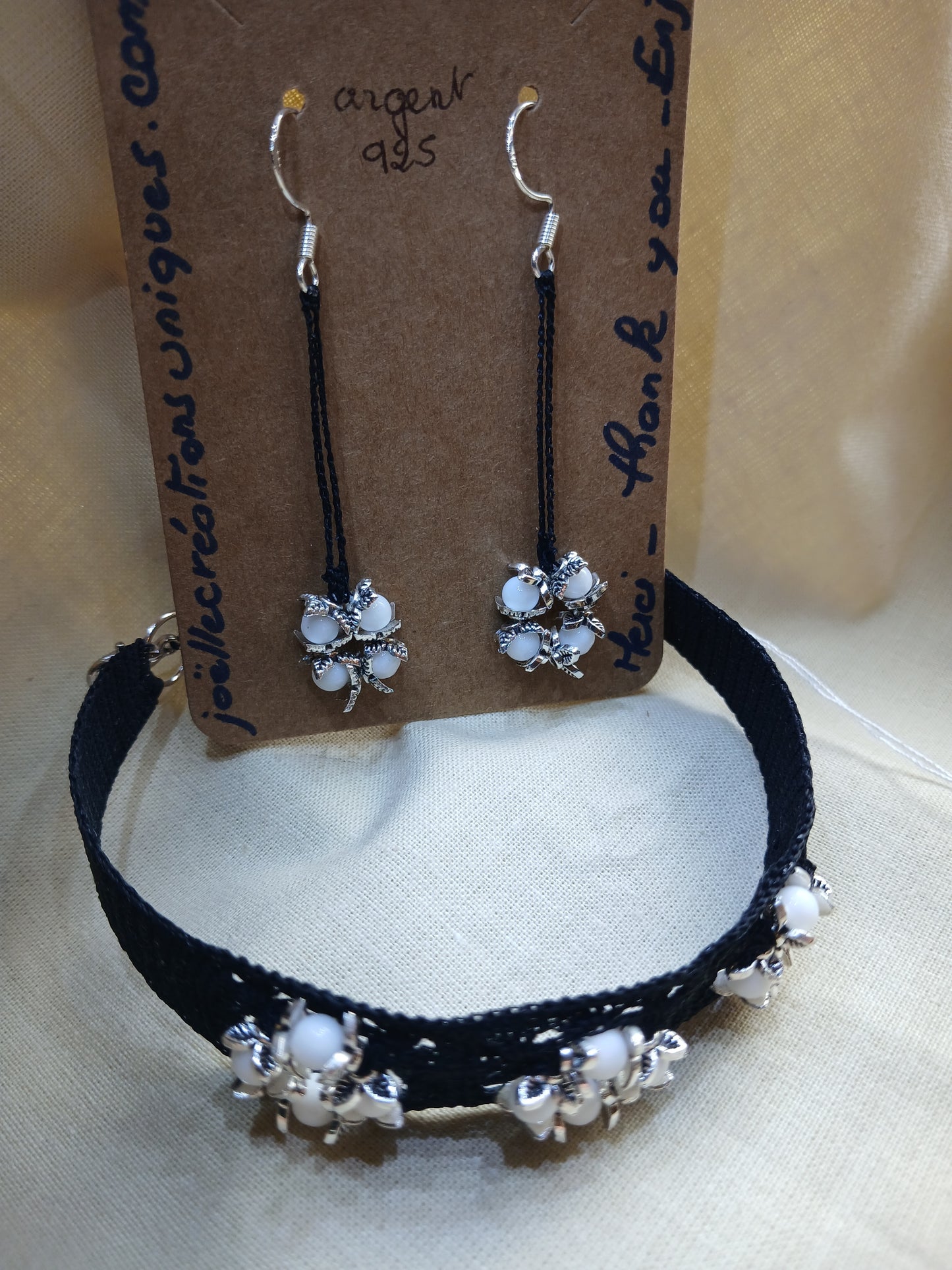 Ensemble Domino – Bracelet & Boucles d'oreilles Noir Perles d'Agate Blanche