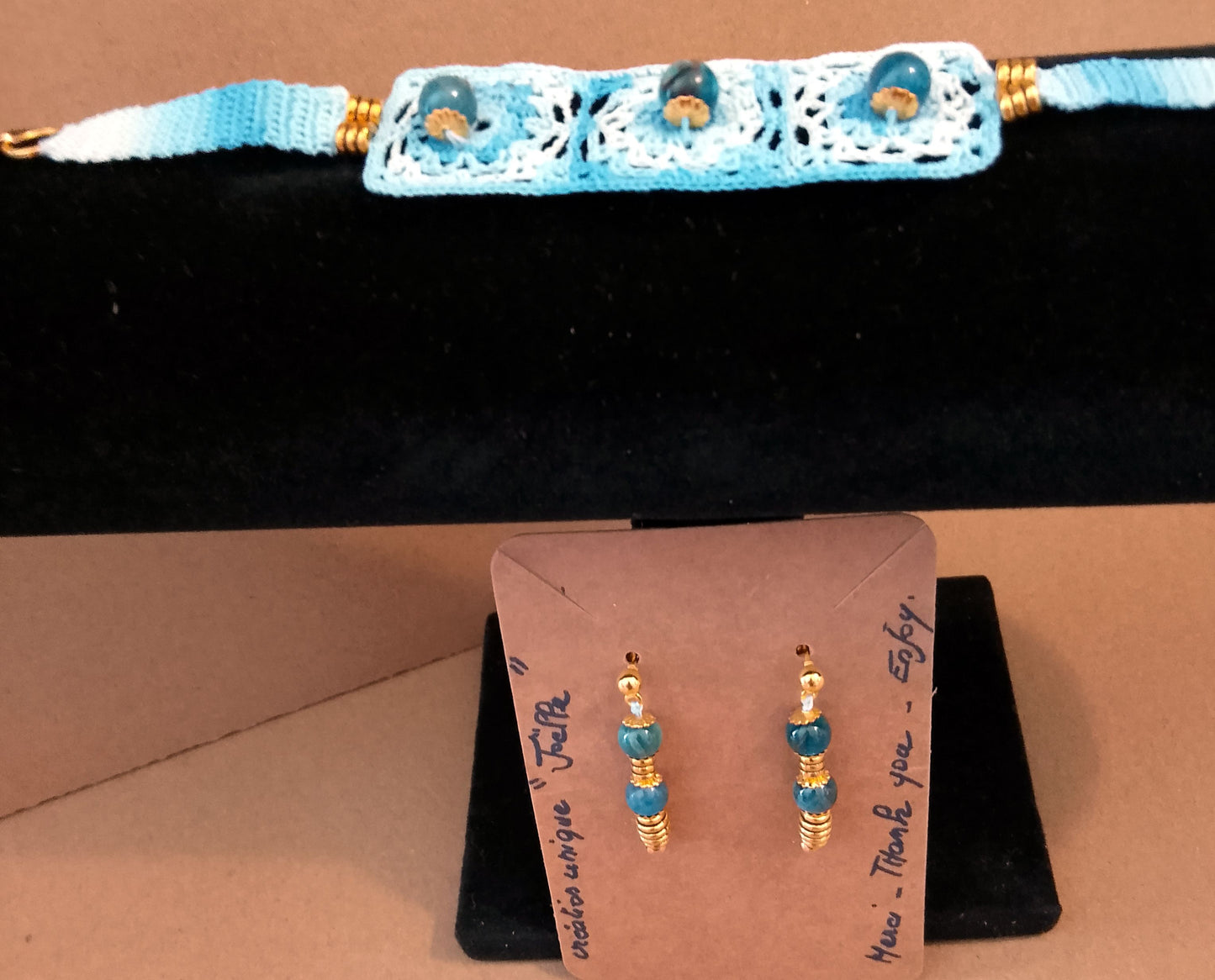 Ensemble bracelet et boucles d'oreilles Manon