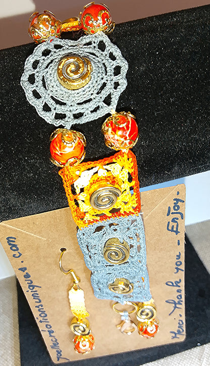 Ensemble bracelet et boucles d'oreilles faits main en France chochet artisanal, perles de jaspe orange