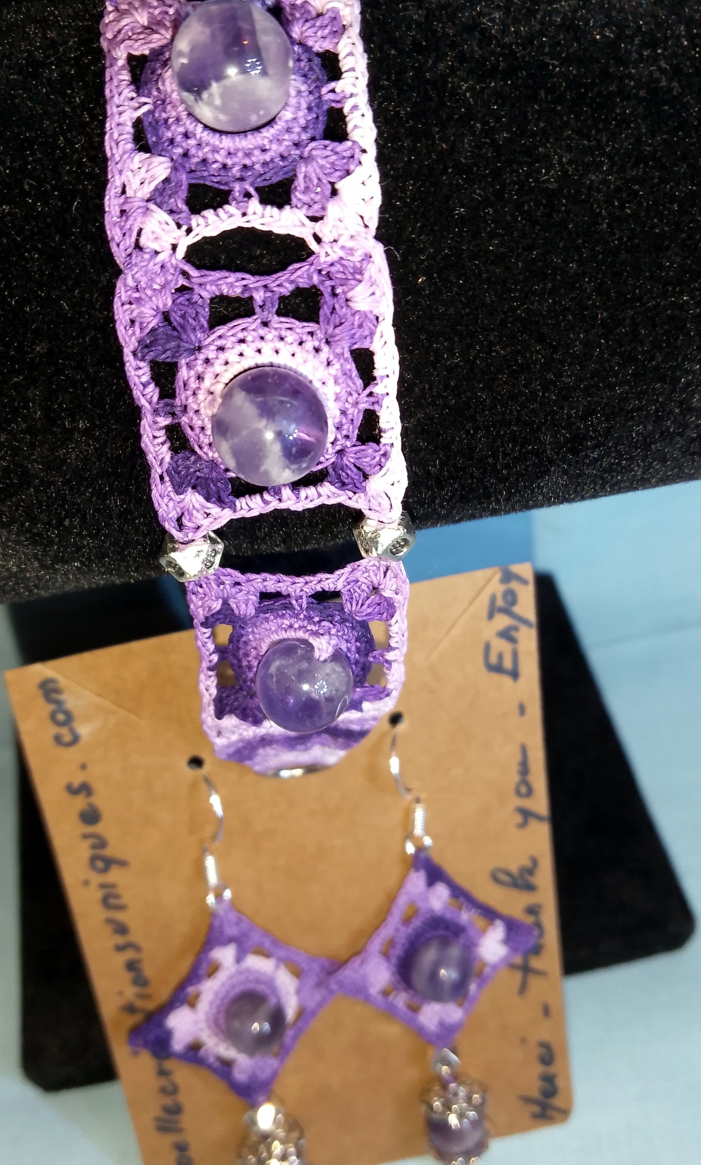 Ensemble Sandra bracelet et boucles d'oreilles violet perles Améthyste ait min en France crochet artisanal