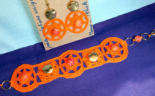 Ensemble bracelet  et boucles d'oreilles orange fait main en France crochet artisanal perles de veines de dragon
