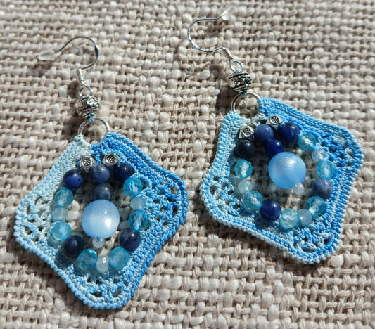 Boucles d'oreilles  Sodalite, Topaze bleue, Aigue-marine & Œil de tigre bleu