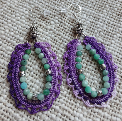 Boucles d'oreilles crochet coton dégradé de violets – Perles d'émeraude facettées & Argent 925