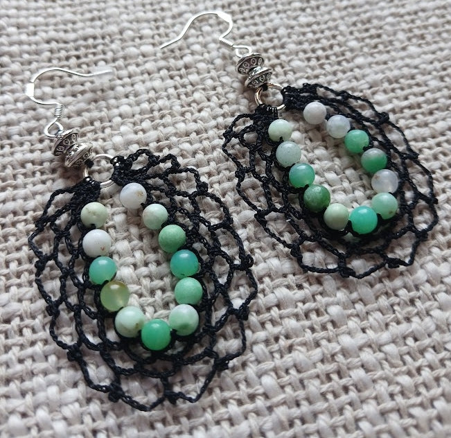 Boucles d'oreilles crochet coton noir – Perles de chrysoprase & Argent 925