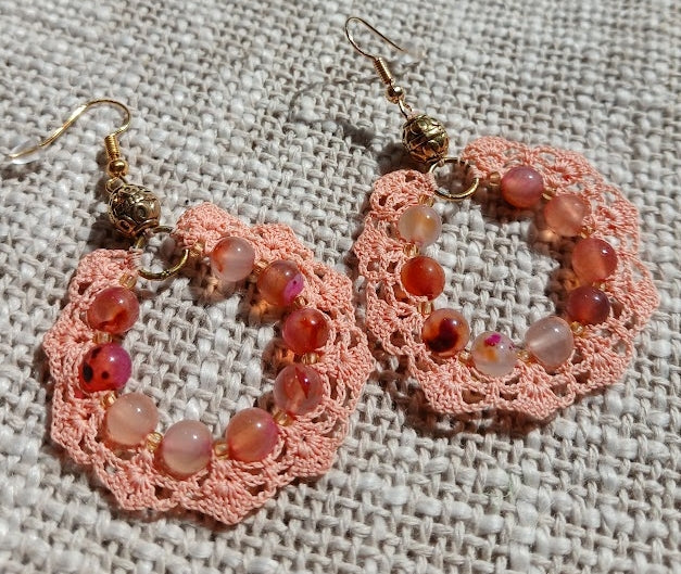 Boucles d'oreilles crochet coton orangé & perles de Tourmaline
