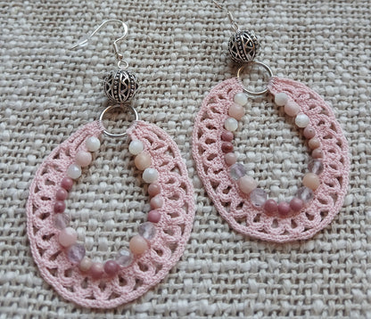 Boucles d'oreilles Rhodochrosite, Opale rose & Nacre · Coton rose pâle