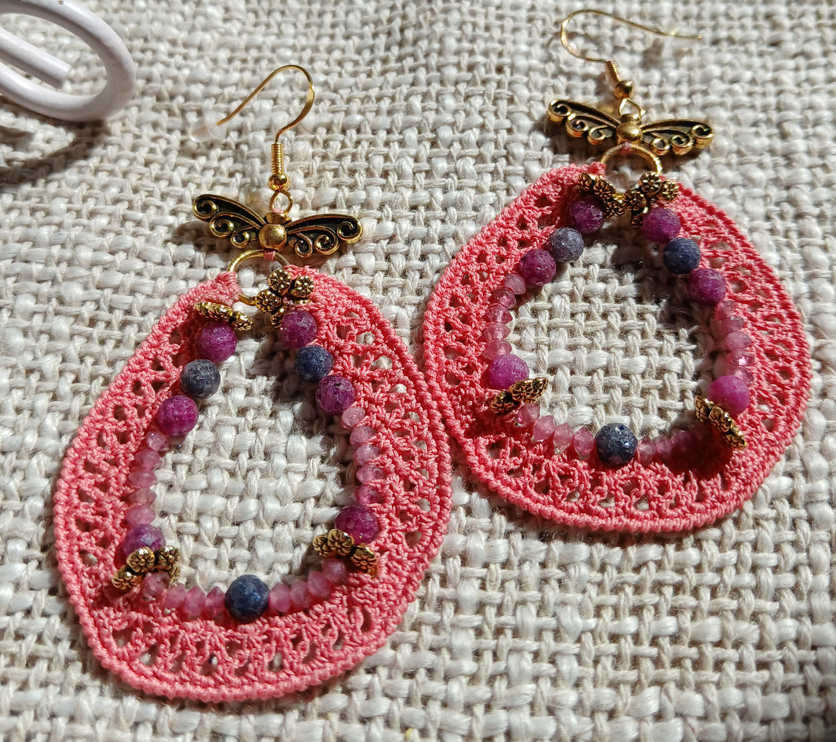 Boucles d'oreilles Saphir, Rubis & Tourmaline rose facettées