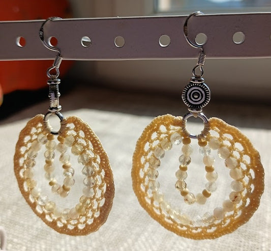 Boucles d'oreilles coton beige clair & perles de citrine facettées