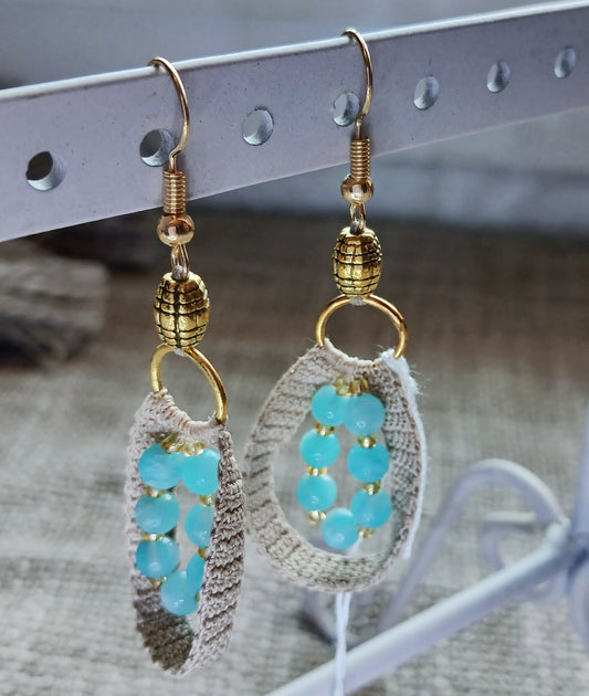 Boucles d'oreilles Crochet Beige Sable – Perles d'Amazonite du Pérou & Doré