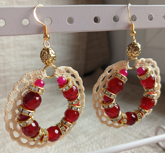 Boucles d'oreilles  Rubis facettés, Rubis ronds & Strass dorés