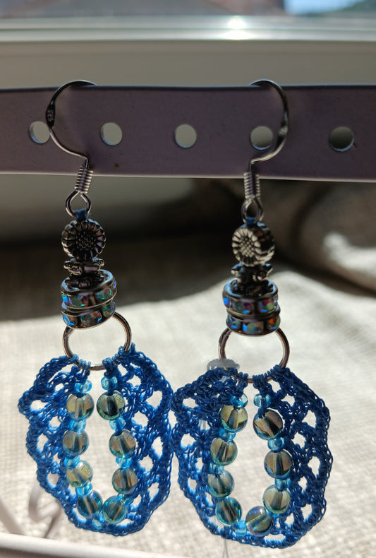 Boucles d'oreilles crochet coton bleu ciel — Aqua Aura & Strass — Argent 925