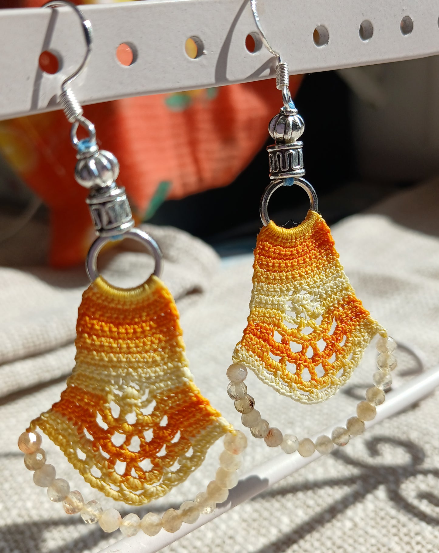 Boucles d'oreilles éventail au crochet – Coton dégradé jaune & perles de citrine facettées