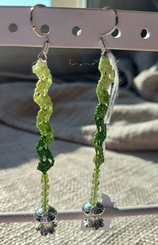 Boucles d'oreilles crochet coton dégradé vert — Péridot — Argent 925