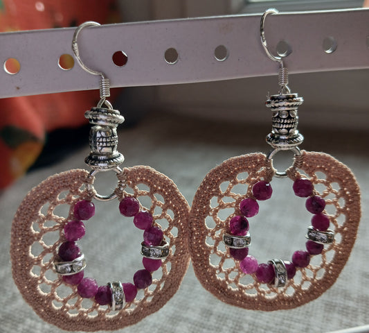 Boucles d'oreilles Créoles Coton Écru – Perles de Rubis & Strass