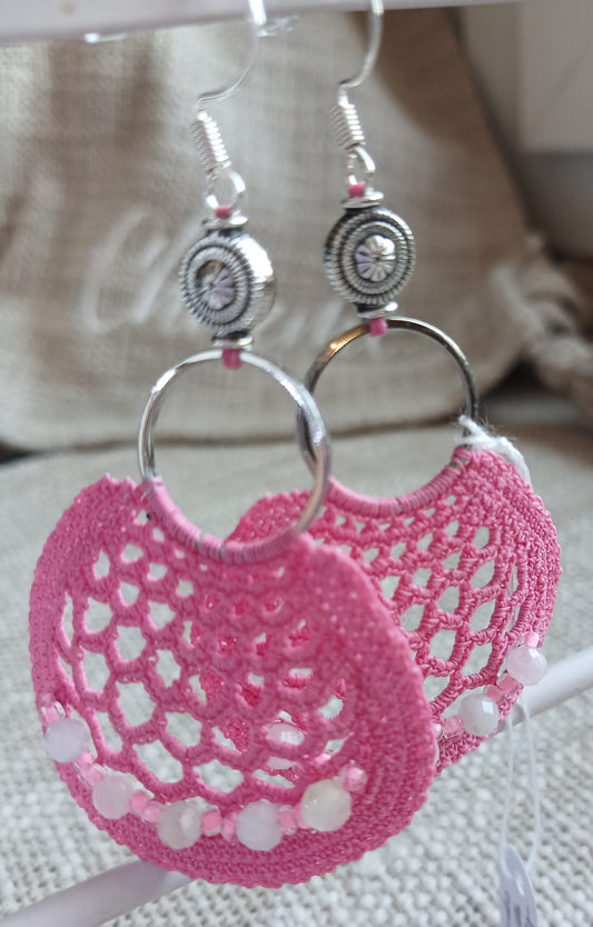 Boucles d'oreilles créoles — Crochet rose fuchsia & quartz rose